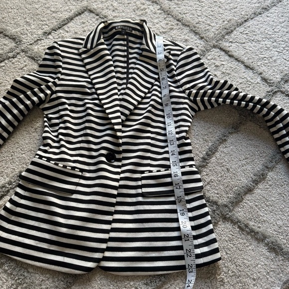 Express black white stripe blazer XS - Picture 4 of 6